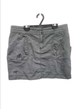 ARC'TERYX Rana Mini Skirt in Charcoal Gray, Women's Size 10